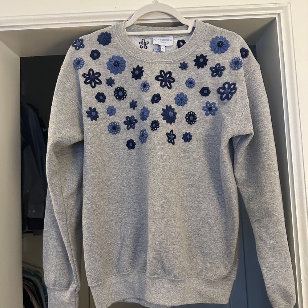 Mi Golondrina Sweatshirt